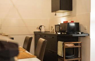 Ruhiges Apartment mit großem Balkon und Stellplatz - Photo 4