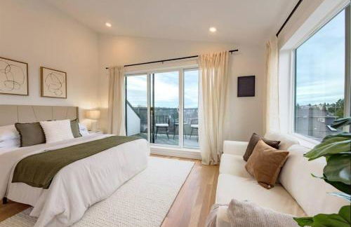 Seattle Charm, near university,3 BR,W&D, fast wifi - Photo 6