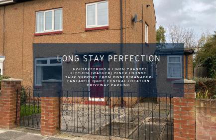 Free Driveway Parking, Fast WIFI, Ideal for long term contractor, etc stays - Dwellcome Home Ltd 3 Bedroom Boldon House - see our site for assurance - Foto 1
