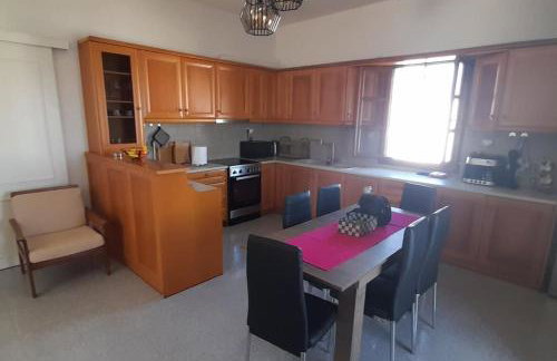 Παραθαλάσσιο εξοχικό σπίτι με θέα τον κόλπο Βάρης - Photo 33