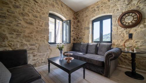 Lovely Stonehouse in the village - Foto 1