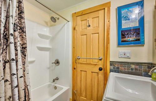 Private Wooded Cabin 7 Mi to Mount Snow! - Foto 17