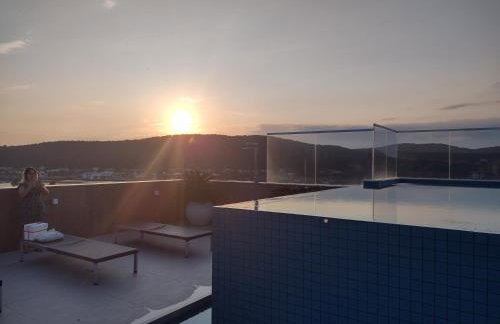 Flat Aconchegante Edifício Royale Cabo Frio - Passagem - Praia do Forte - Foto 36