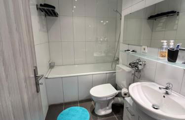 Balance Apartment Düsseldorf - Neuss with Parking - Foto 16