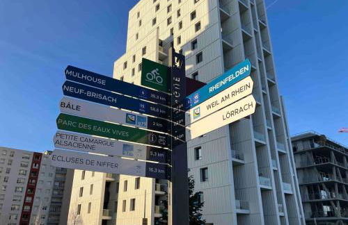 Basel-Tram 8-Tristate-Bridge-Riverview - Foto 44