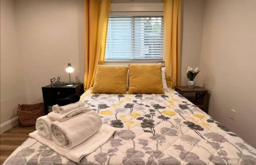 Sacred Heart HospitalHuckleberrysMin to Dwntn - Foto 2