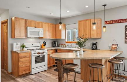 Mountain Hideout by Avantstay Game Room + Deck - Foto 42