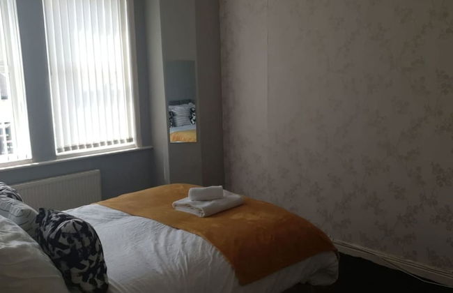 Gateshead's Amethyst 3 Bedroom Apt, Sleeps 6 Guest - Foto 6