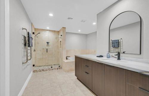 Luxury 5BR Retreat Pool Hot Tub Gym 7000sqf - Foto 19