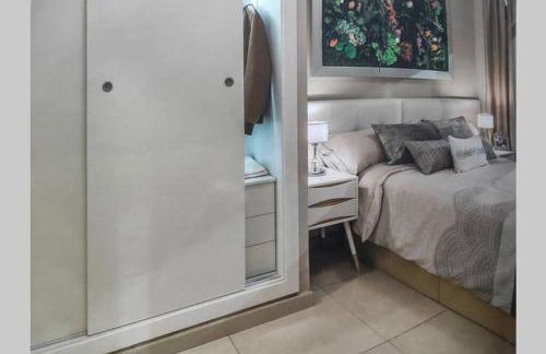 PRIMERA LINEA VISTAS AL MAR Y MONTAÑA SEA VIEWS 10TH Floor - Photo 23