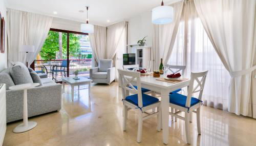 Apartamentos Albir Confort - Avenida 1 dorm - Photo 2