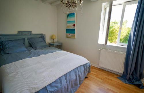 Maison charmante avec jacuzzi et cours d'eau - Foto 5