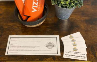 Green Bay Packer Game House or Resch Expo less than 1 mile from Lambeau Field - Foto 16