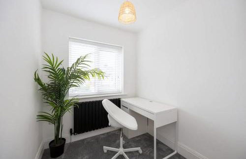 The Wilmslow House Free Parking - Close to Airport - Foto 22