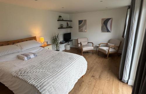 Cosy cabin nestled in the Surrey Hills - Foto 6