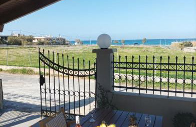 Seaview Apartment - Photo 2