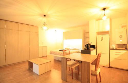 Luxe Neuf - 8mn pied RER C-Paris-Eiffel Tower, Parking Rue Gratuit, Balcon Privé, Matelas Bultex 160x200, Ascenseur, Hôpital d'Arpajon - Foto 9