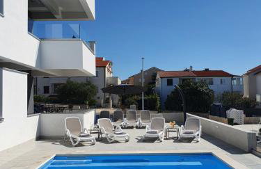 Aquarius Luxury apartment with pool and sea view - Photo 27