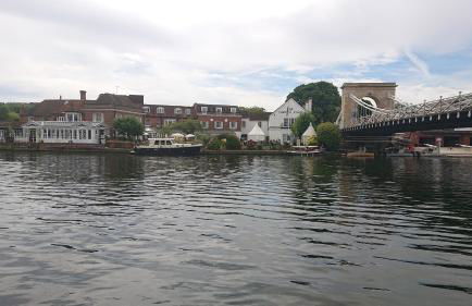 Charming 17th Century 2-bed Cottage in Medmenham - Foto 55