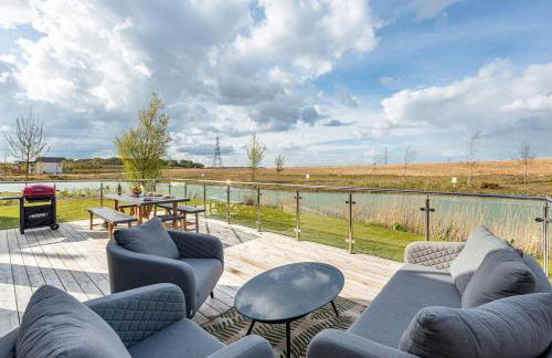 Woodsford WI22 Silverlake Dorset. Lake access. - Photo 25