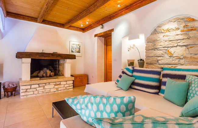 Beautiful Villa Consisting of two Houses With Private Pool, Near Pula and Beach - Foto 14