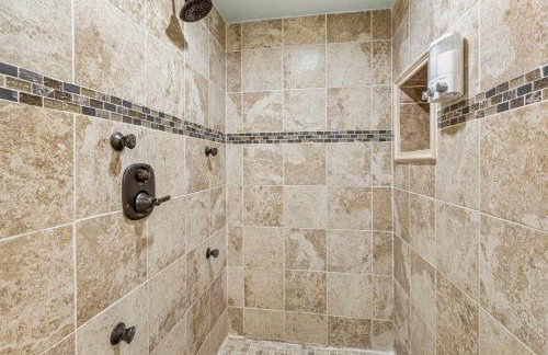 Modern Spacious 3 Bedroom Home - Foto 12