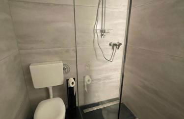 Fachwerkhaus mit 2 getrennten Schlafzimmern, Wohnzimmer und Küche - Foto 4