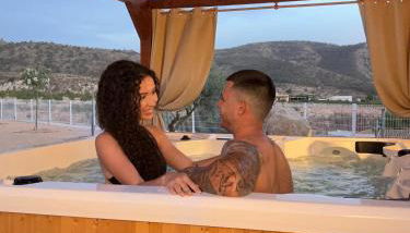 La casica de madera con Jacuzzi exterior y barbacoa - Foto 3