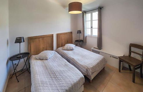 2 Bedroom Awesome Home In Saint-Laurent-De-La-Ca - Foto 19