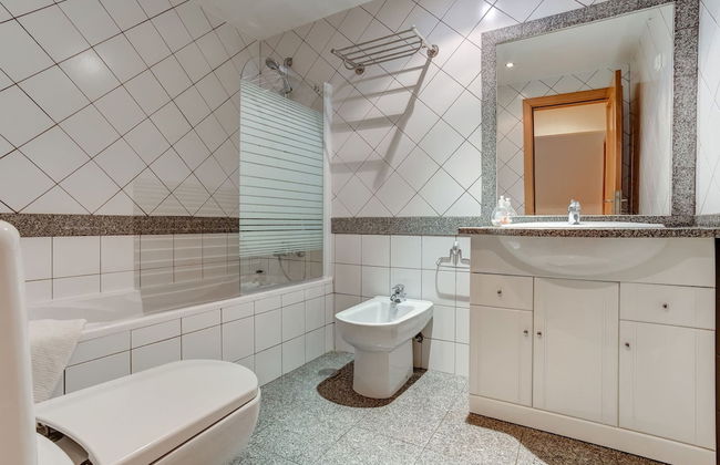 Outra Vez Spacious Apartment 5 Minute Walk From - Foto 7