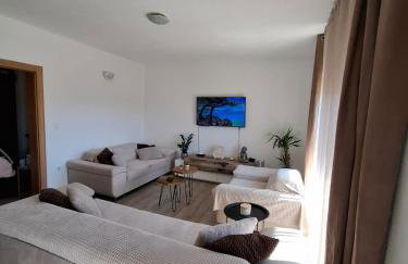 Apartman with Adriatic view "Biočić" - Foto 4