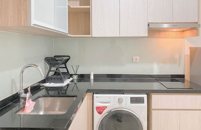 Elegant And Nice 2Br At Menteng Park Apartment - Photo 17