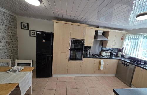 Stylish and Comfortable Home - Foto 33