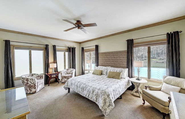 Landover Lodge by Avantstay Waterfront + Dock - Foto 18