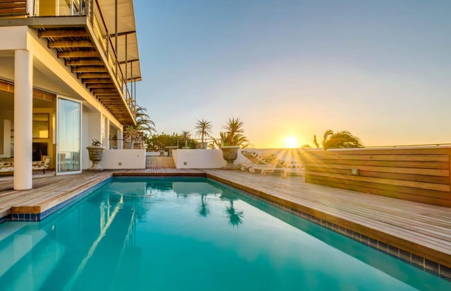 Immaculate Camps Bay Villa w Jacuzzi Views Pool Villa Grenache - Photo 6