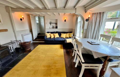 Cosy Coastal 2-Bedroom Cottage with Hot Tub and Log Burner - Foto 6