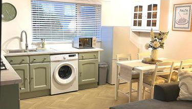 The Garden Annexe, walk to Derriford and close to Dartmoor with Parking - Foto 3