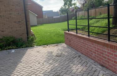 Peterborough City Center Near Healthcare Center One Bed apartment With Free Private Parking Contractors Locum Staff welcome - Foto 19