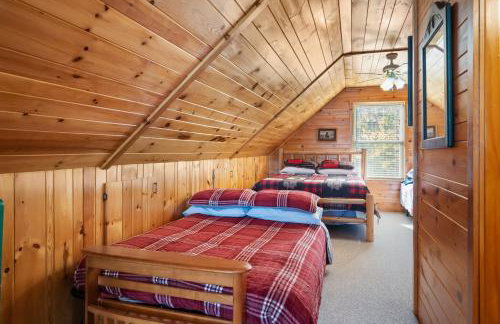 Lakefront Getaway with Kayaks, Fire Pit and Views - Foto 27