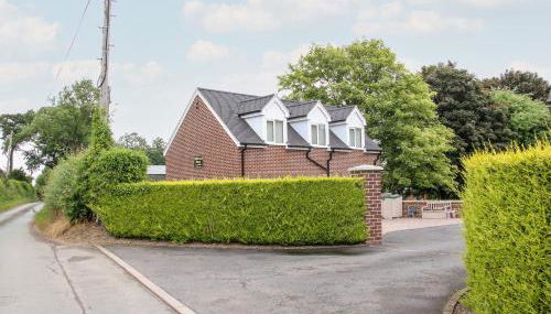 Springfield House - Photo 2