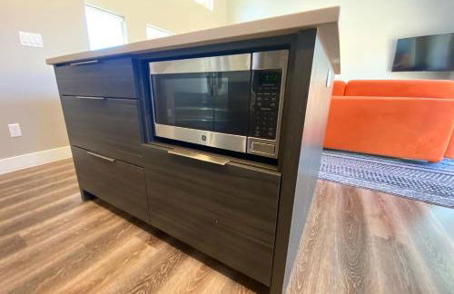 Timber & Tin G 2Bed 2Bath w Pool & Rooftop Deck - Foto 52