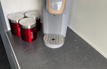 Modern and Homely Appartment! - Available as individual rooms or the Entire Property! - Foto 24