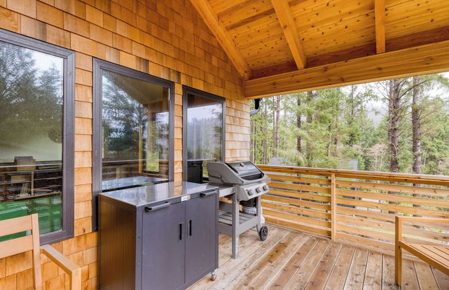 Rustic Arch Cape Getaway w/ Vibrant Interior Walk to the Beach Cape Wonder - Foto 15