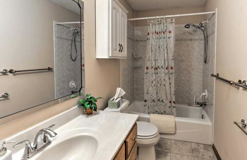 Eagan Home with Porch - 5 Mi to Mall of America! - Foto 15