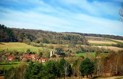 Charming Country Cottage with Lovely Views - Foto 24
