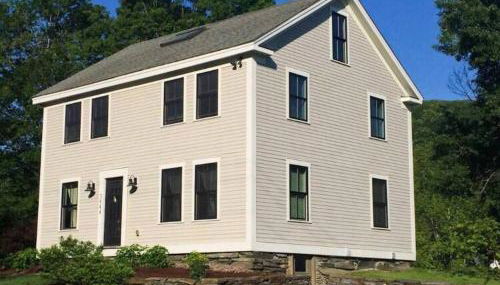 Entire Enchanting, Light-Filled 1830 Farmhouse - Foto 5