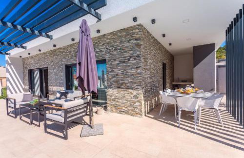 Villa Casa Mia I Near Makarska I Heated swimming pool with jacuzzi - Foto 24