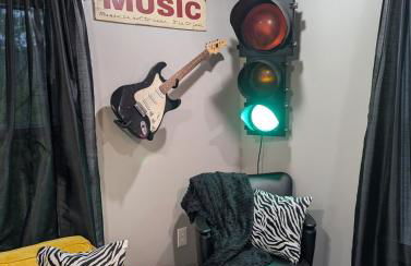 Meet Virginia less than 1 mile from casino and downtown - Photo 4