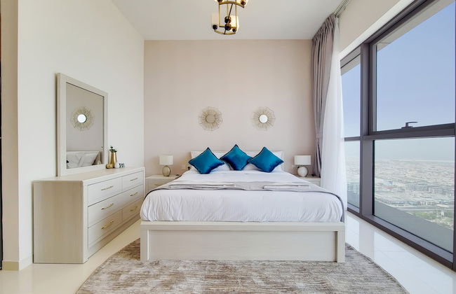 GreenFuture - Incredible Cityscape View From This Sleek Studio - Photo 2