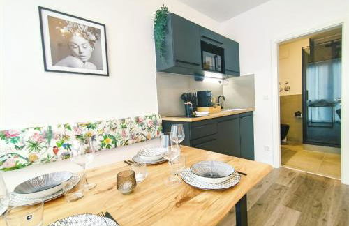 Design-Apartmenthaus für bis zu 12, modern, Dachterrasse, Grill, ruhige Lage, Disney plus, Wii, LAN und WLAN - Foto 13